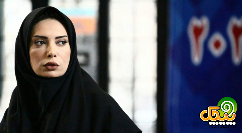 نگار فروزنده و در افسونگر