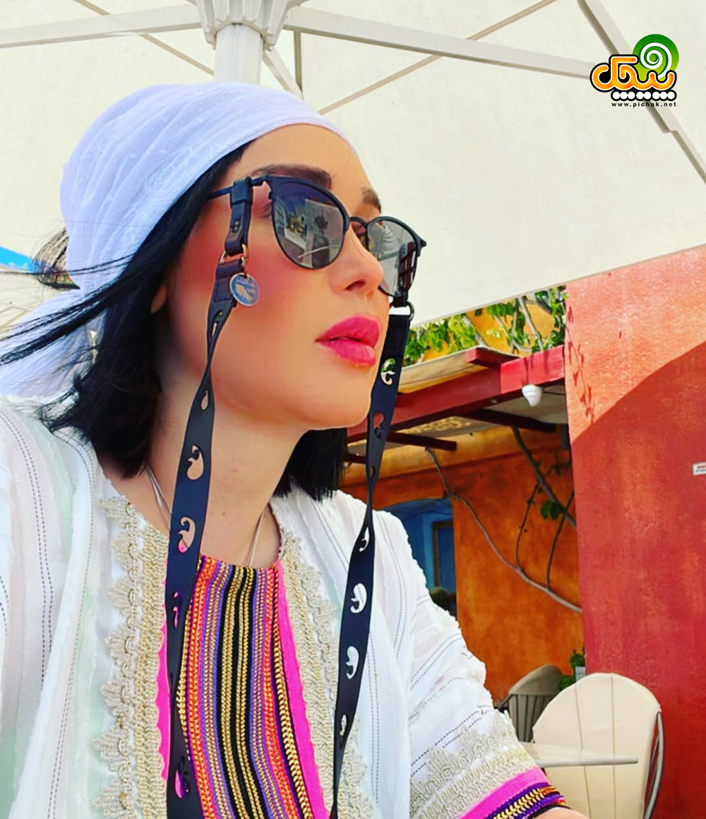 سارا منجزی Sara Monjezi